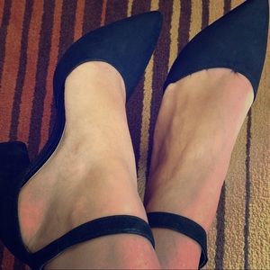 Gianni Bini Black Pump